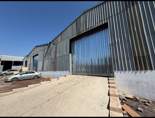9,900M² INDUSTRIAL YARD FOR SALE IN VULCANIA